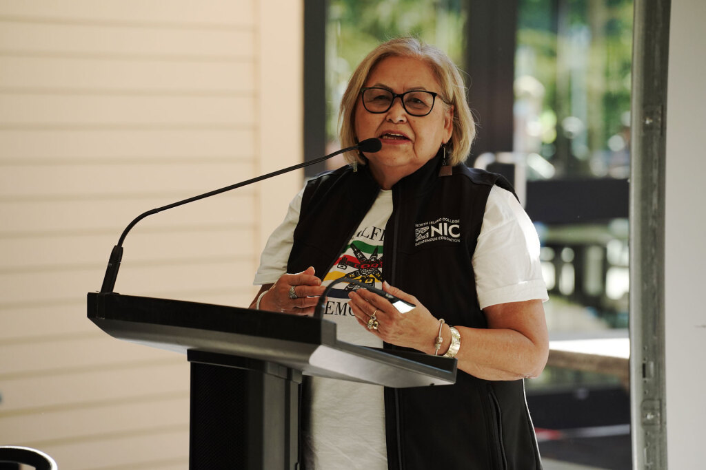 Fernanda Paré, Elder in Residence